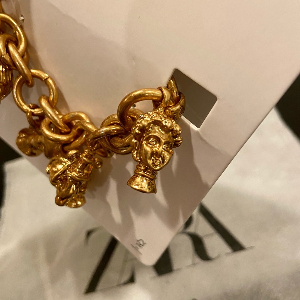 NWT Zara rare chunky faces & vaces charm statement bracelet - Picture 11 of 17